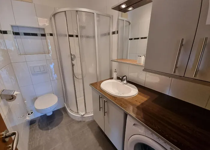 施瓦泽瑙尔公寓 * 穆特斯