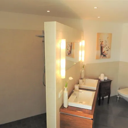 Schwarzenauer * Mutters